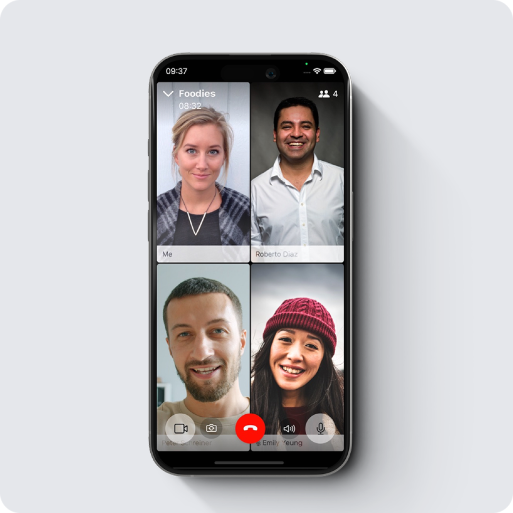 Gruppenchat mit 4 Personen auf einem mobilen Gerät.