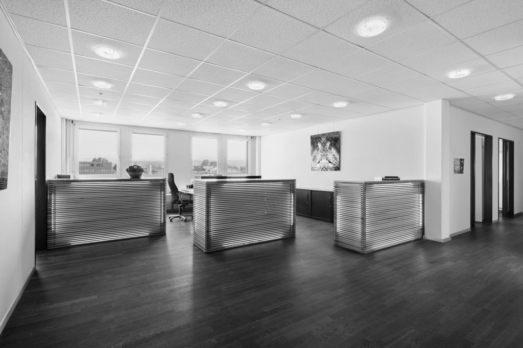 H&uuml;tte Law office reception area.