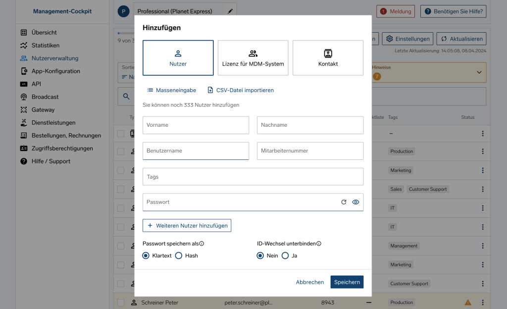 &sbquo;Benutzer hinzuf&uuml;gen&lsquo;-Dialog mit Feldern f&uuml;r Vorname, Nachname, Benutzername, Mitarbeiternummer, Tags, Passwort, Optionen, Speichern/Abbrechen.